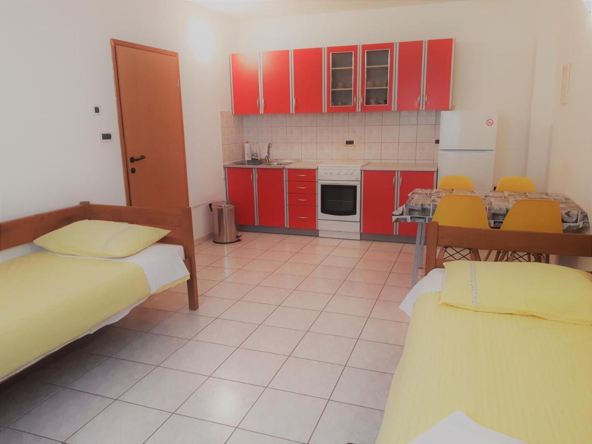 Apartments Barbara Gregovica Pula Exterior foto
